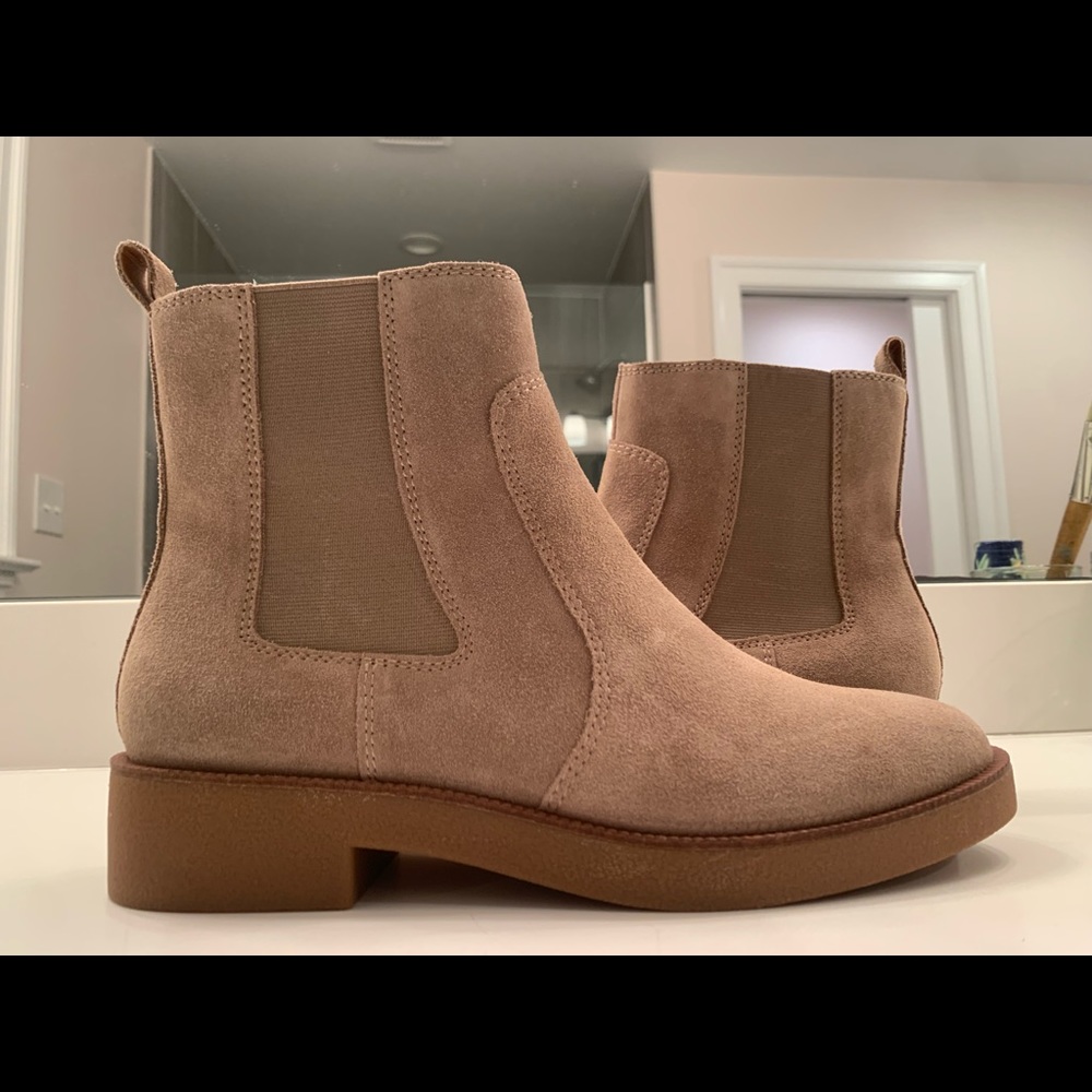 LUCKYBRAND: Sand colored, suede, chelsea boots